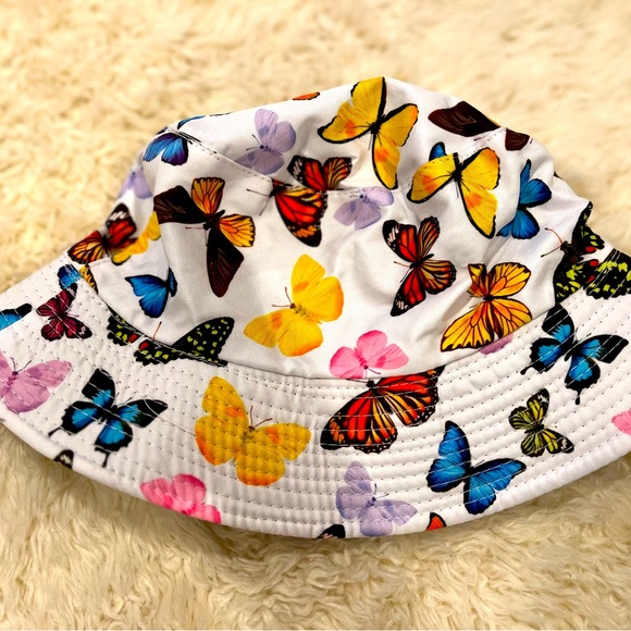 Butterfly Bucket Hat 🦋 - Picture 2 of 4